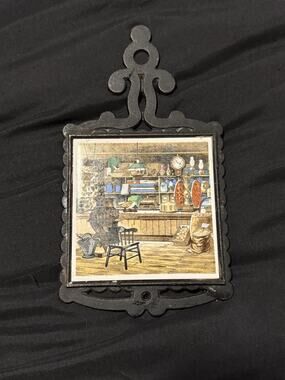Norcrest Trivet Cast Iron and Ceramic Pot holder/Wall hang 9x5" General Store